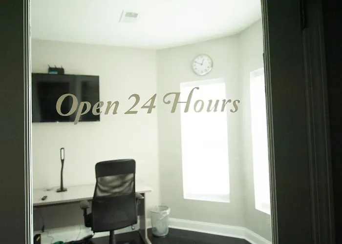 7 Star The Malia Oasis 3br 1 Half Bath Office Space Apartamento Chicago