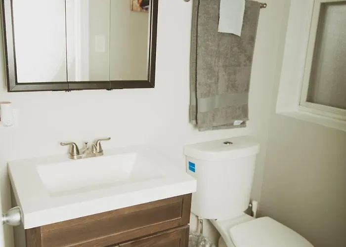 7 Star The Malia Oasis 3br 1 Half Bath Office Space * Chicago